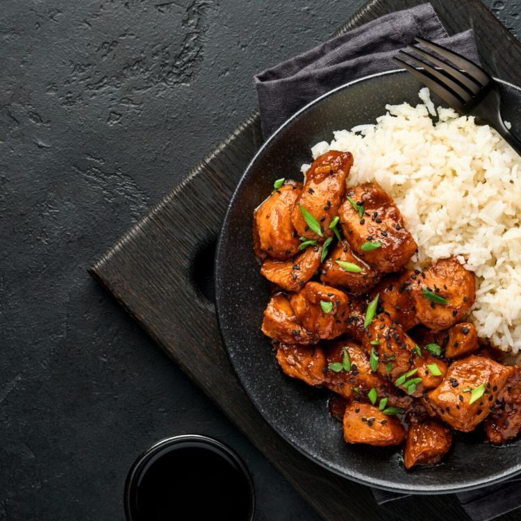 Riz au poulet et sa sauce SHOGGA